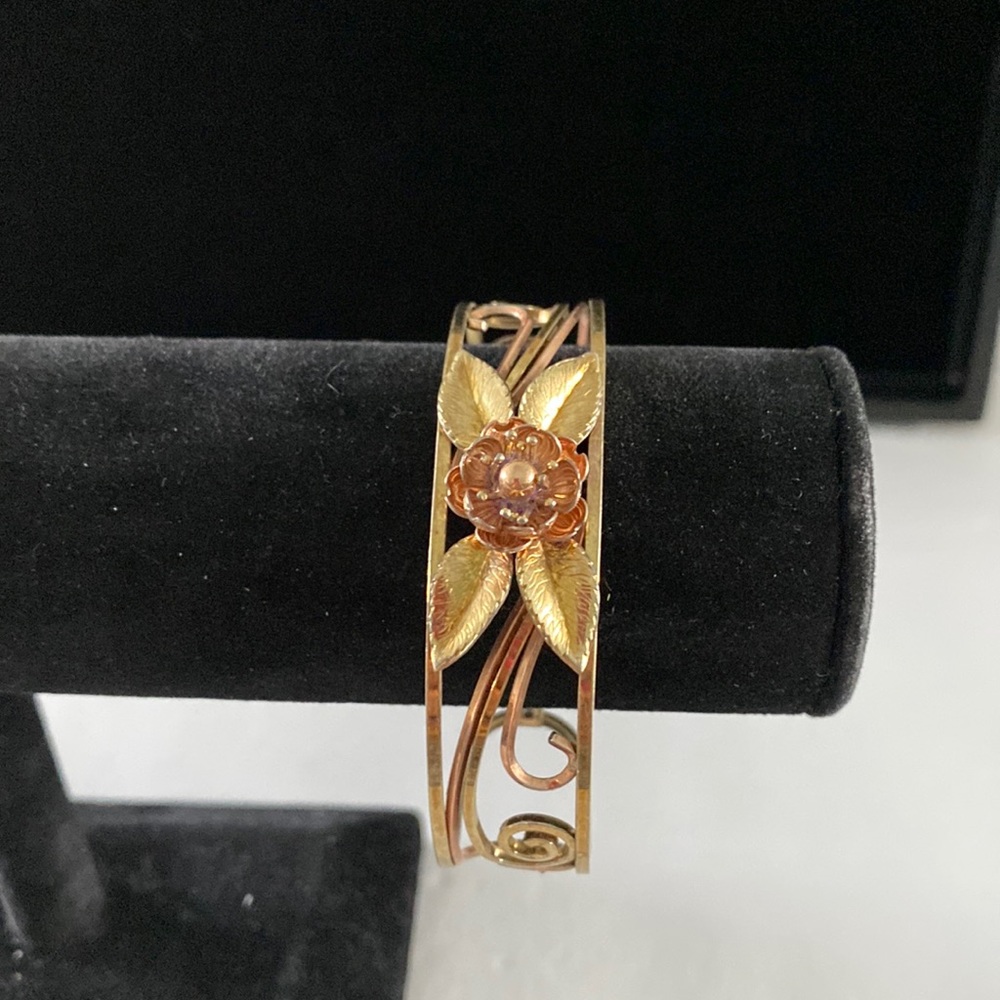 Vintage metallic bracelet. B3